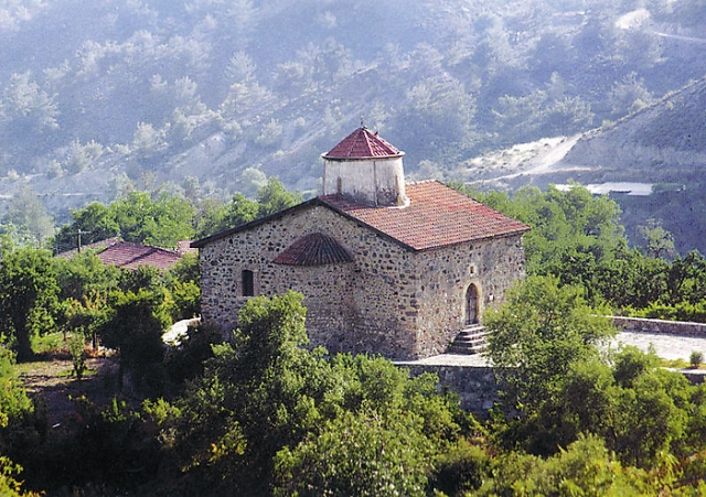 Храм Святого Креста в Пелендри