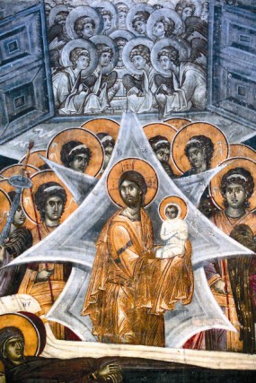 Успение Пресвятой Богородицы. Христос с душой Своей Матери на руках фреска монастыря Грачаница