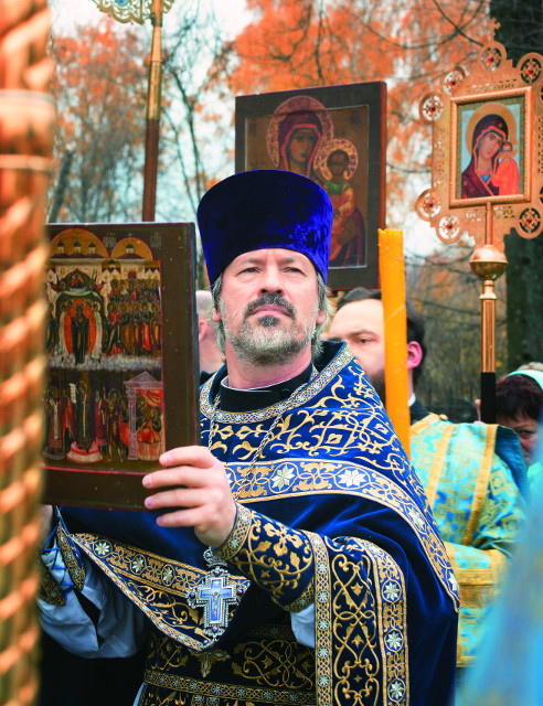 Настоятель Покровского храма протоиерей Валентин Тимаков