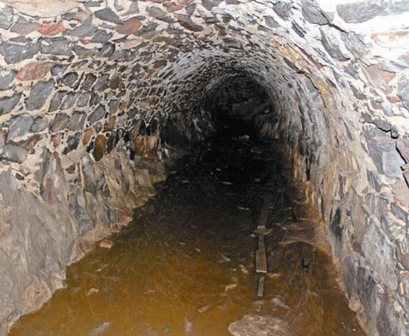 Под церковью Николая Чудотворца в Подкопаях археологи обнаружили лабиринт подземных ходов