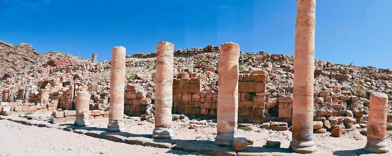 Руины храма в Петре