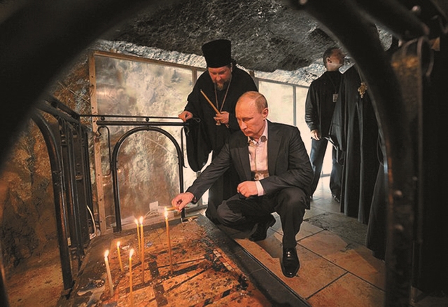 Президент России Владимир Путин в Храме Гроба Господня
