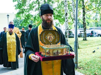 Мощи святителя Луки принесены в городские больницы