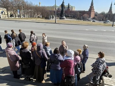 Русская Православная Церковь подготовила цикл познавательных экскурсий по храмам Москвы для участников проекта «Московское долголетие»