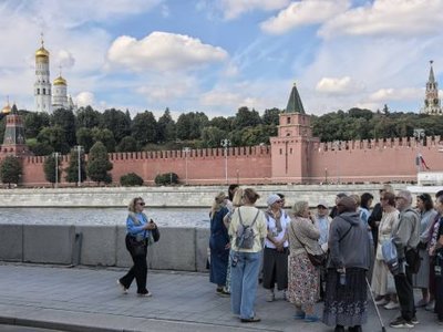 1 сентября состоялась экскурсия «От Константинополя до Соловков… вокруг болота. Храмы Болотной площади» для участников проекта «Московское долголетие»