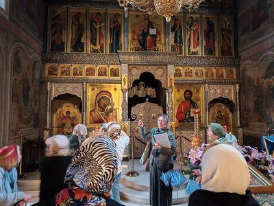 22 сентября состоялась экскурсия «От сердца к сердцу: храмы Кулишек и Хитровки» для участников проекта «Московское долголетие»